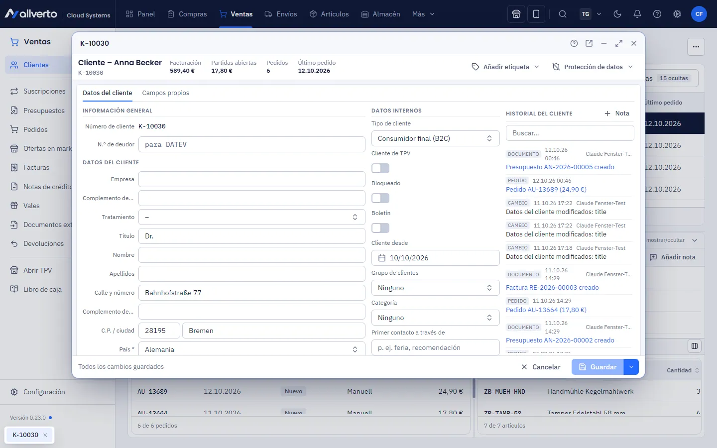 Ventana del cliente con datos del cliente, datos internos, pagos y pestañas para direcciones y documentos